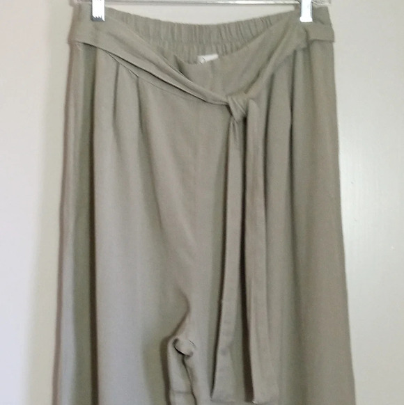 Japna Pants - Japna sage green linen blend wide leg pants with fabric tie belt women's size L